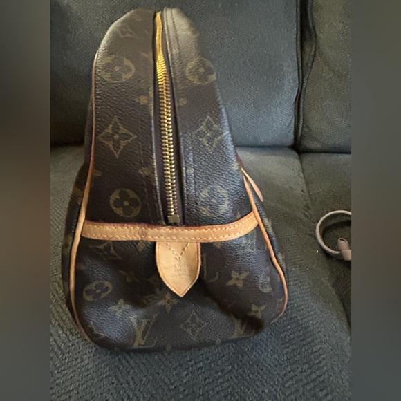Authentic Louis Vuitton Montorgueil GM shoulder bag. Offers are welcome! - Picture 11 of 14